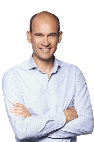 A person with his arms crossed

AI-generated content may be incorrect.